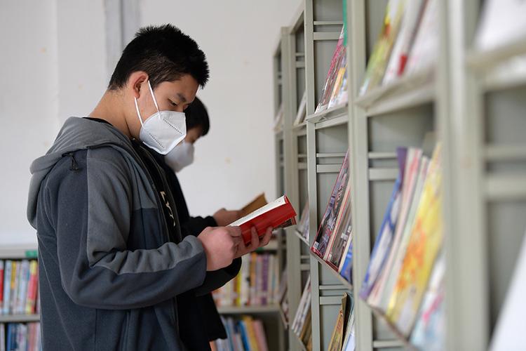 想开一个小型借阅书店