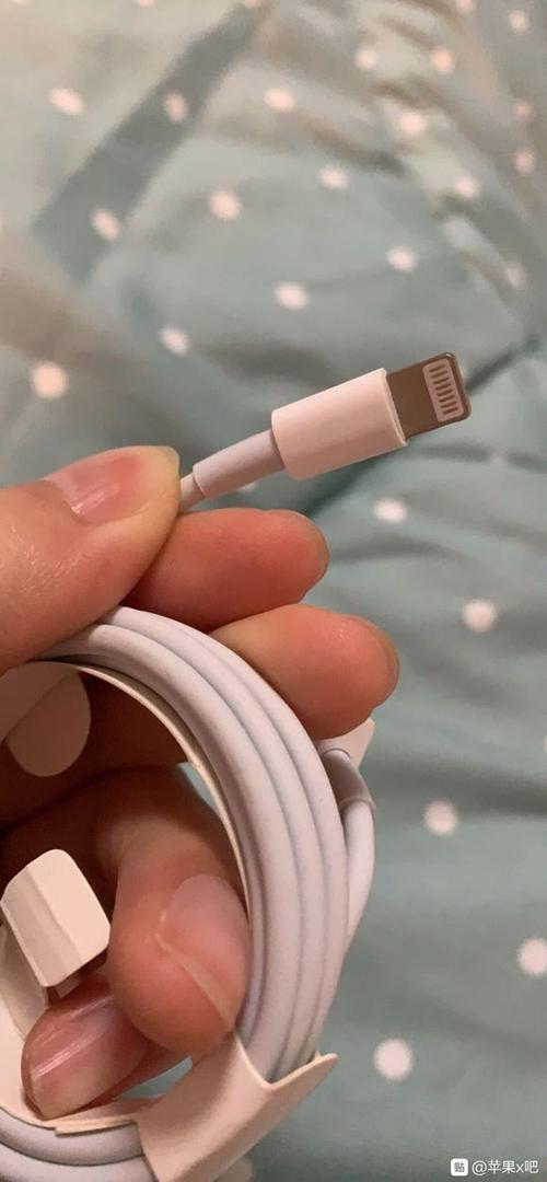 苹果原装充电线缩略图