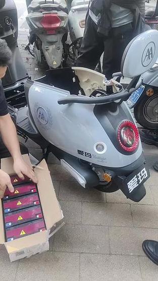 爱玛5个原装电池多少钱图标