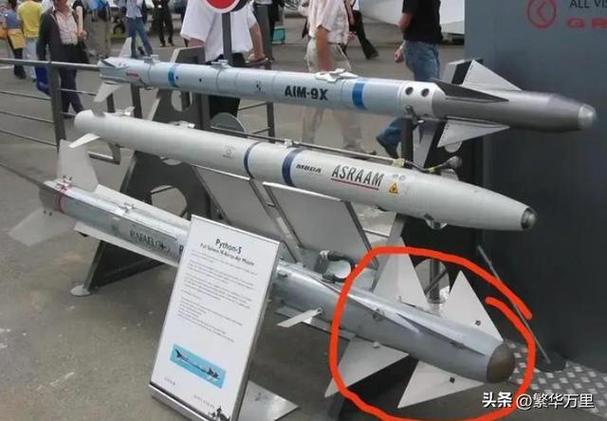 格斗弹先发射后锁定