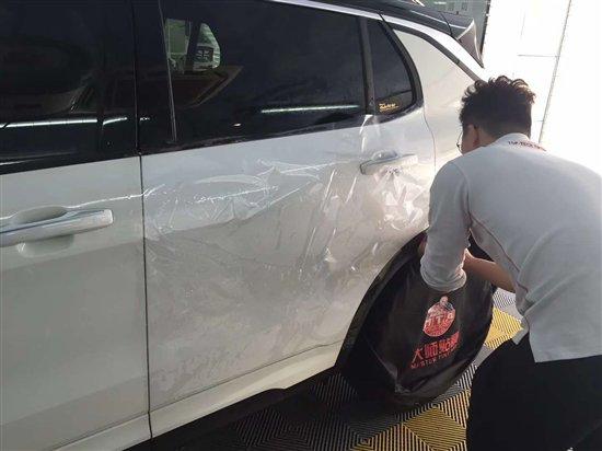 电视上保护膜撕不撕