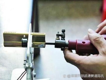 拧钥匙没有任何声音启动不了