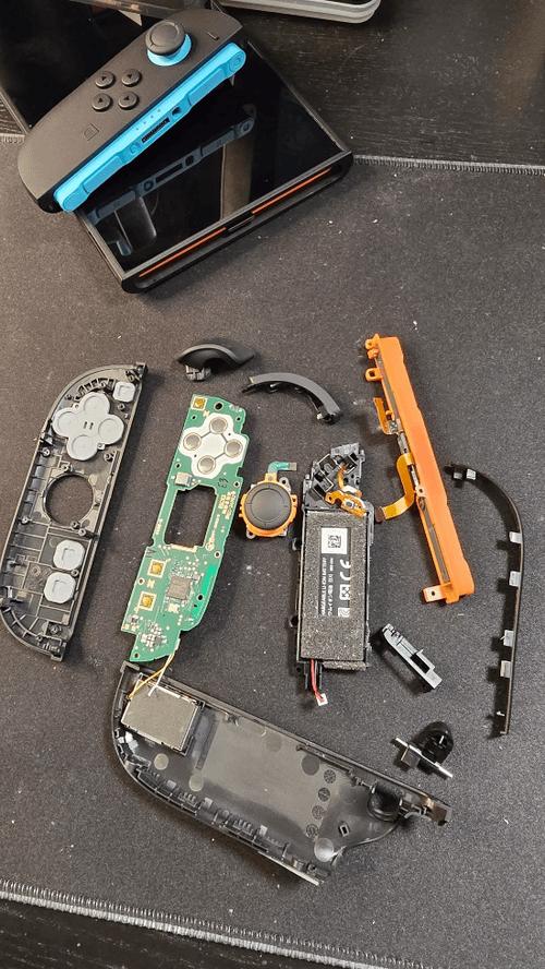 joycon怎么从手绳拆下来