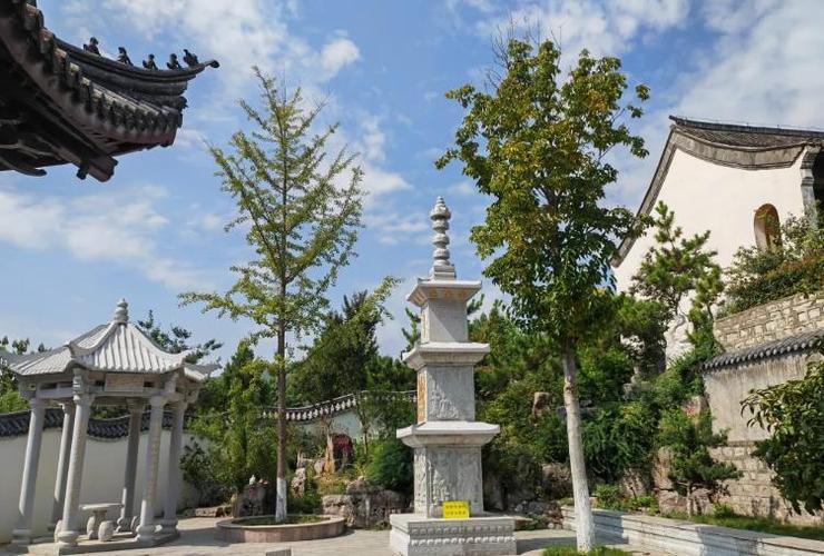 附近的寺庙在哪里游戏截图