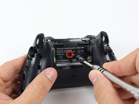 xbox手柄更换电池盖