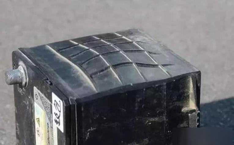 电池轻微鼓包能用吗