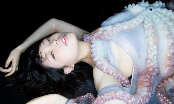 美女怀了章鱼肚子2后面的结局游戏截图