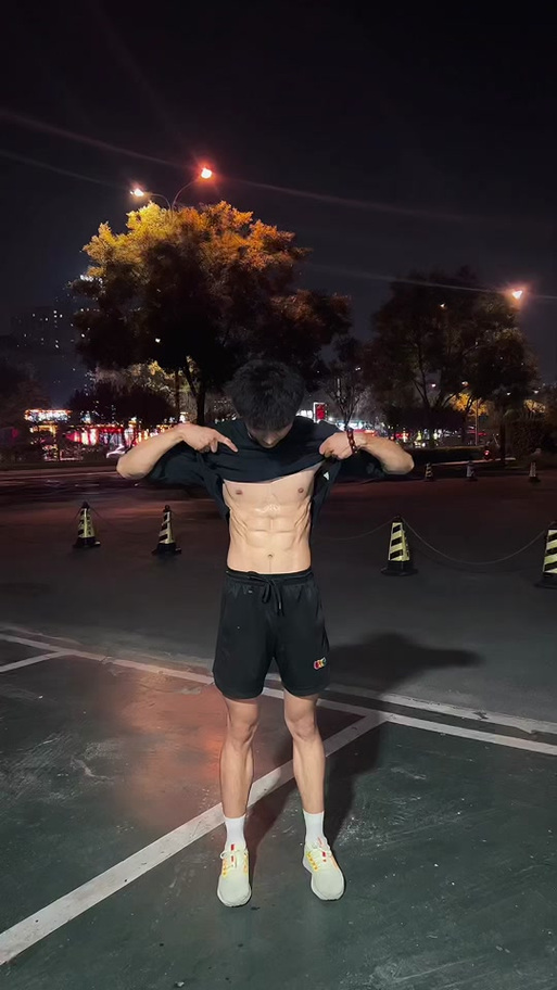 腹肌照片真实图片游戏截图