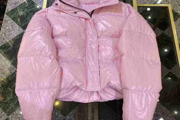羽绒服褪色了怎么恢复