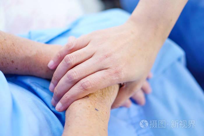 女朋友说想吐怎么回复缩略图