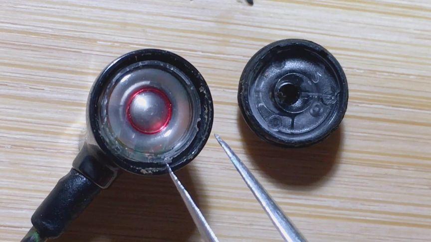 耳机线材老化发粘解决方法缩略图