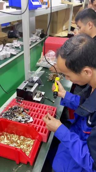 工厂打螺丝是什么工作
