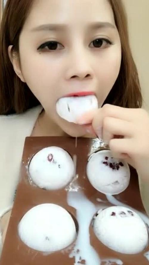 兔子姐姐吃冰在哪里直播缩略图