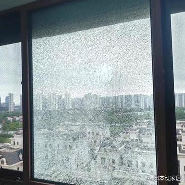 玻璃砸裂了怎么办缩略图