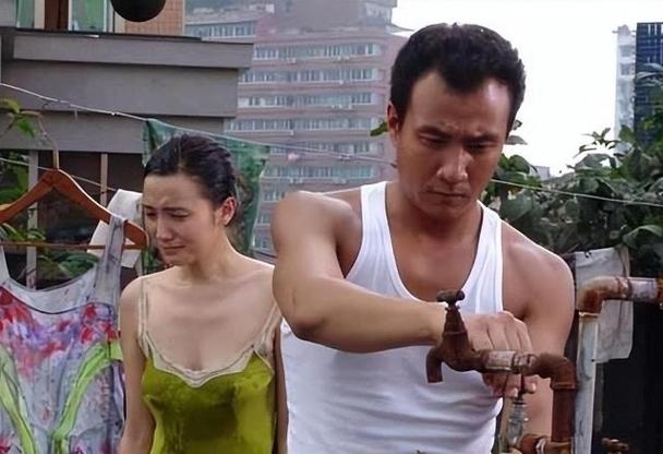 宋佳胡军《好奇害死猫》吻戏片段图标