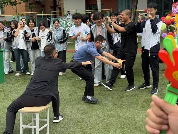 高三学生解压集体游戏