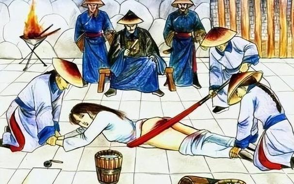 杖刑女子打板子游戏截图
