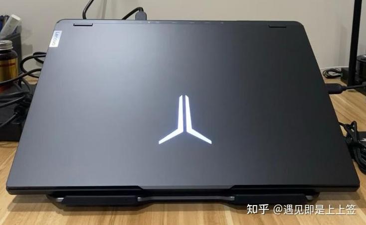 y7000背板灯图标
