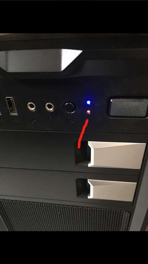 机箱上的红灯一直闪缩略图