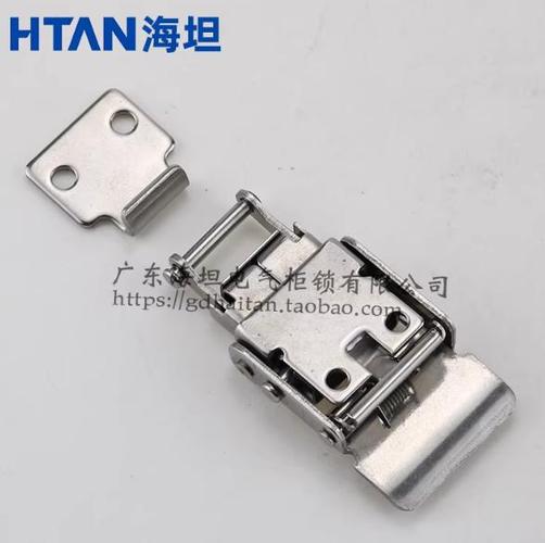 行李箱里的松紧搭扣怎么用
