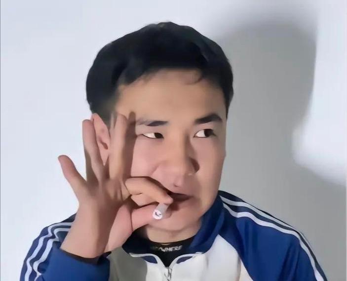 鹰眼脱缰凯头像图标