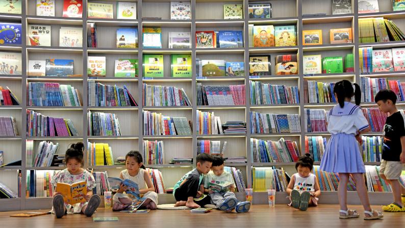 陪孩子图书馆发朋友圈缩略图