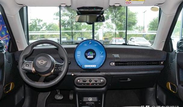 宝马mini2025款价格游戏截图