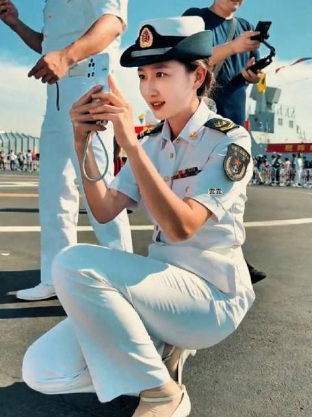 战舰女兵2004(法国)电影名字