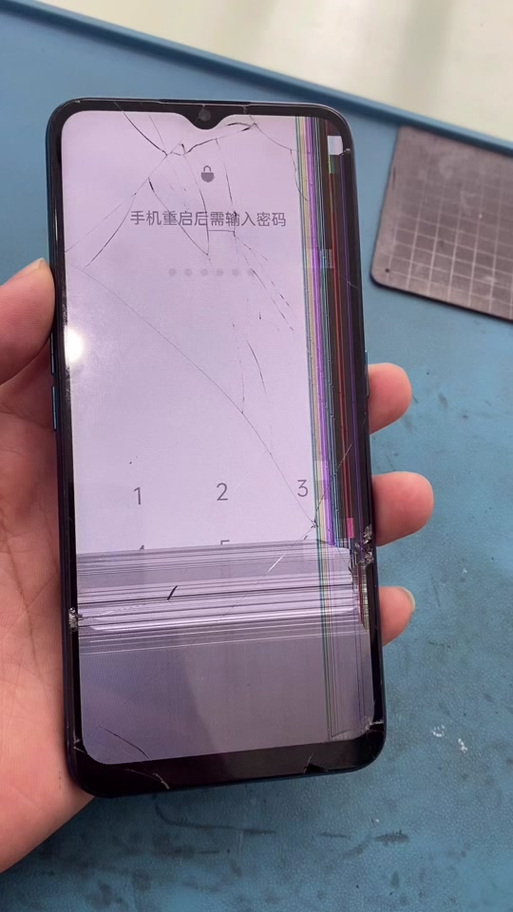 屏幕出现条纹是内屏坏了吗游戏截图