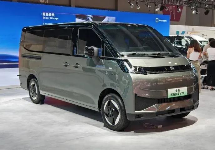 吉利厢式面包车图标