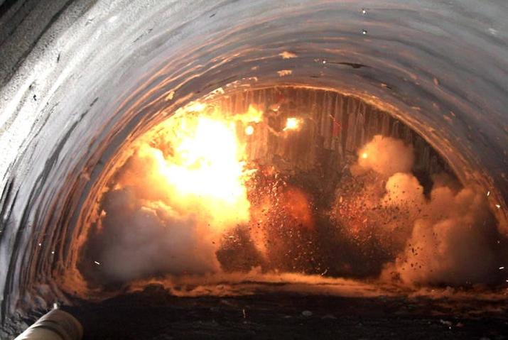 爆破