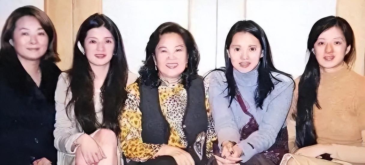 伊能静姐姐现在多大