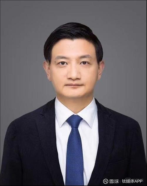 纵腾集团董事长简介图标
