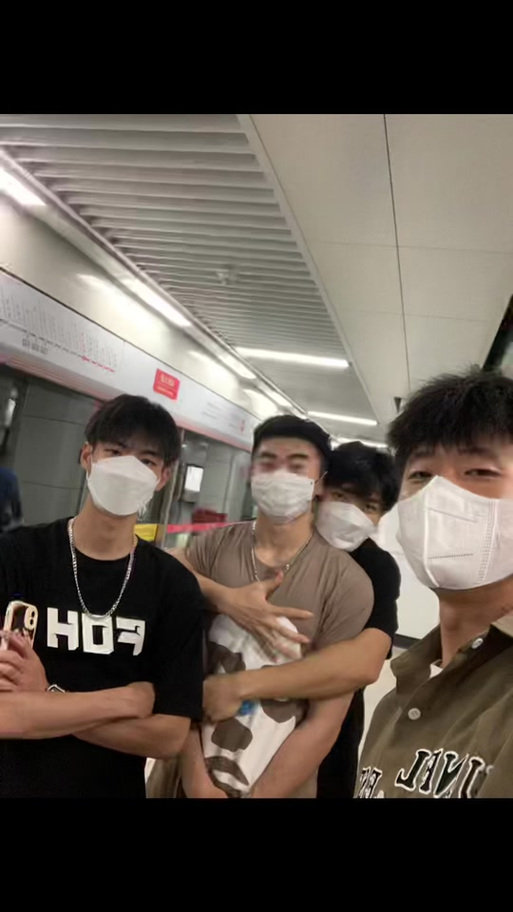 白开水直装v3.9地铁逃生缩略图