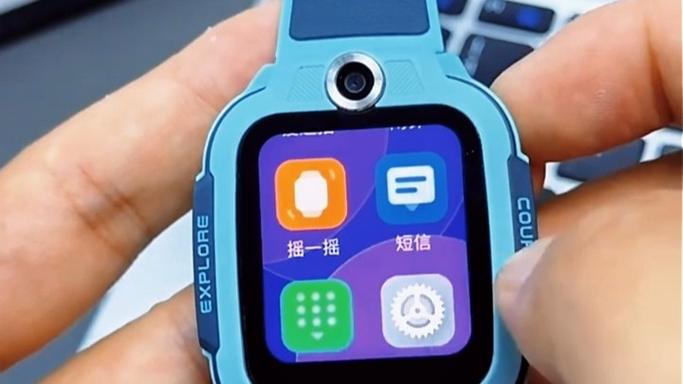 小天才手表如何取出电话卡