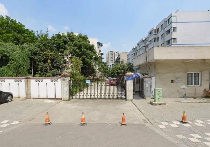 成都锦江区琉璃场拍地缩略图