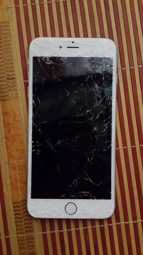 手机屏幕摔出一块黑色缩略图