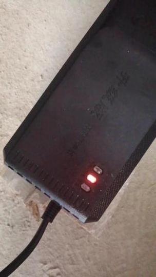 联想平板充电红灯闪烁图标