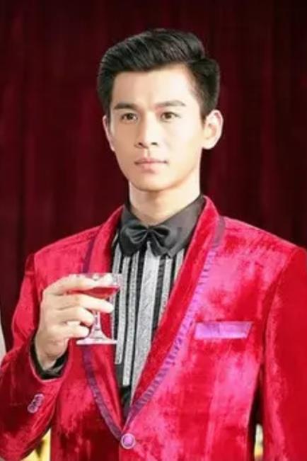 红色樱花电视剧缩略图