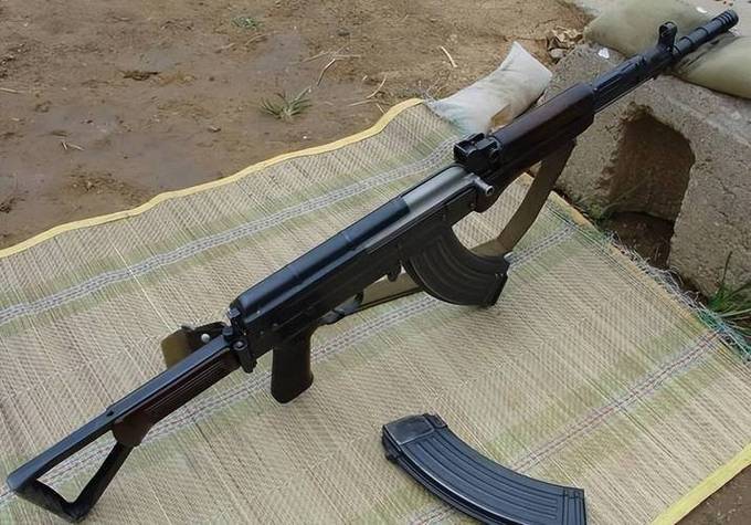 八一杠为何碾压AK47