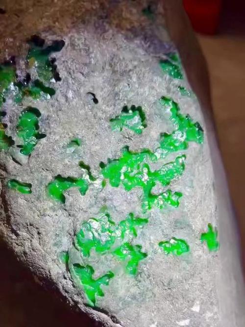翡翠的原石哪里