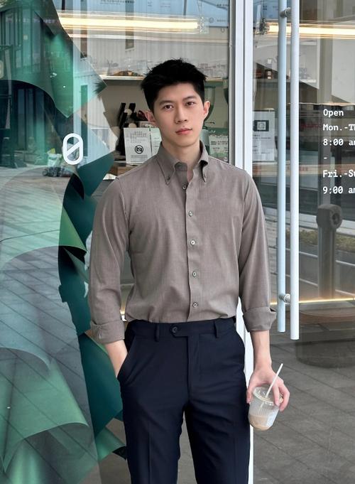 喜欢咖啡色的男人的性格缩略图