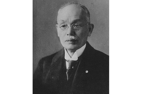 井上哲次郎多少岁图标