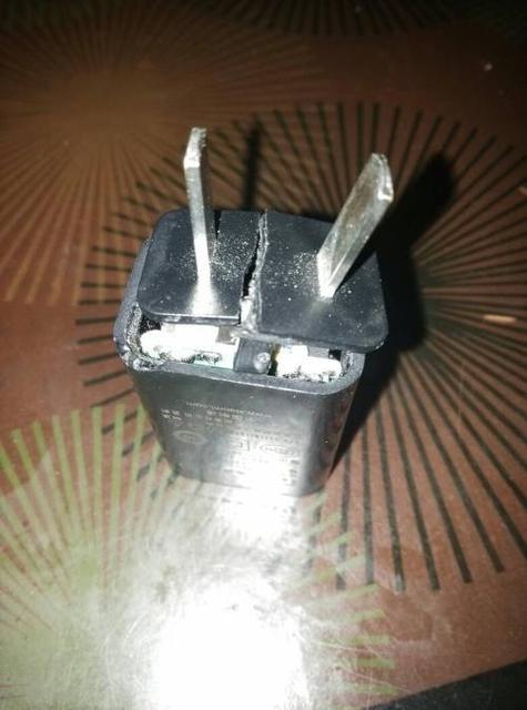 充电器头滋滋响还能用吗