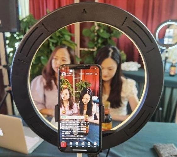 622直播间现场直播缩略图