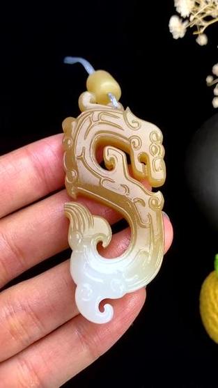 仿古龙适合什么人佩戴缩略图
