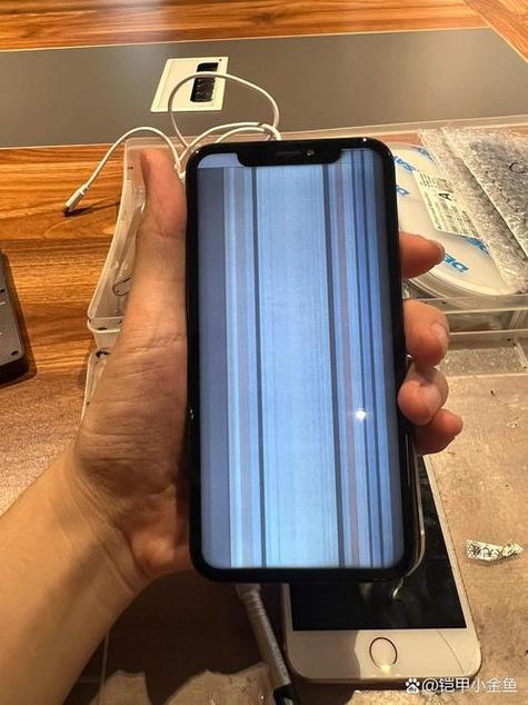 手机屏幕摔坏了黑屏了缩略图
