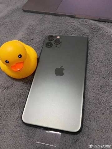 11pro暗夜绿掉漆吗