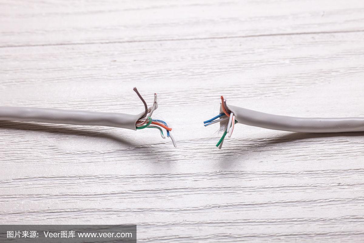 羽毛球拍断线了没用了游戏截图