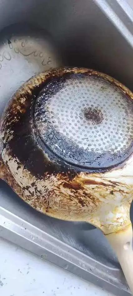 清理锅底黑垢小妙招游戏截图